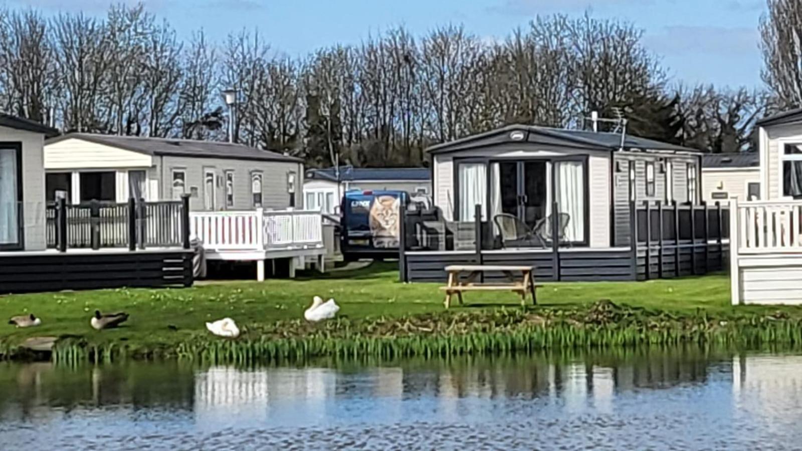 Casa Sul Lago South Cerney Exterior foto